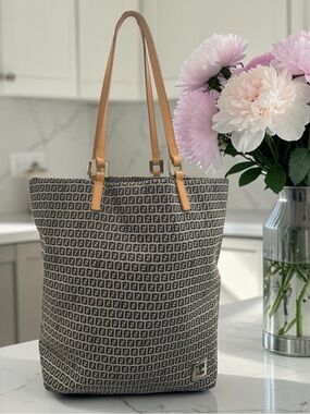 FENDI Zucchino Monogram‎ Canvas Tote Bag
Authentic - Y2K Vintage